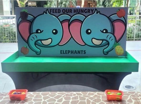 Feed the Elephant carnival game by BounceParkSG