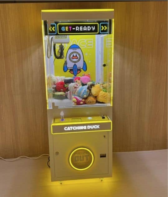 Small claw machine arcade unit by BounceParkSG