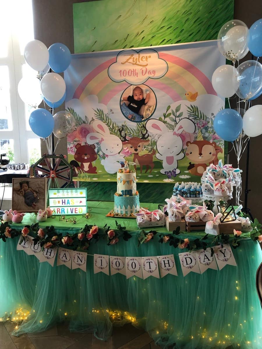 Balloon backdrop for a 100th day baby shower