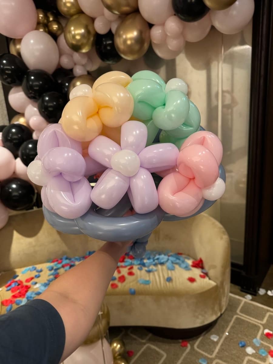 Pastel balloon flower centrepiece