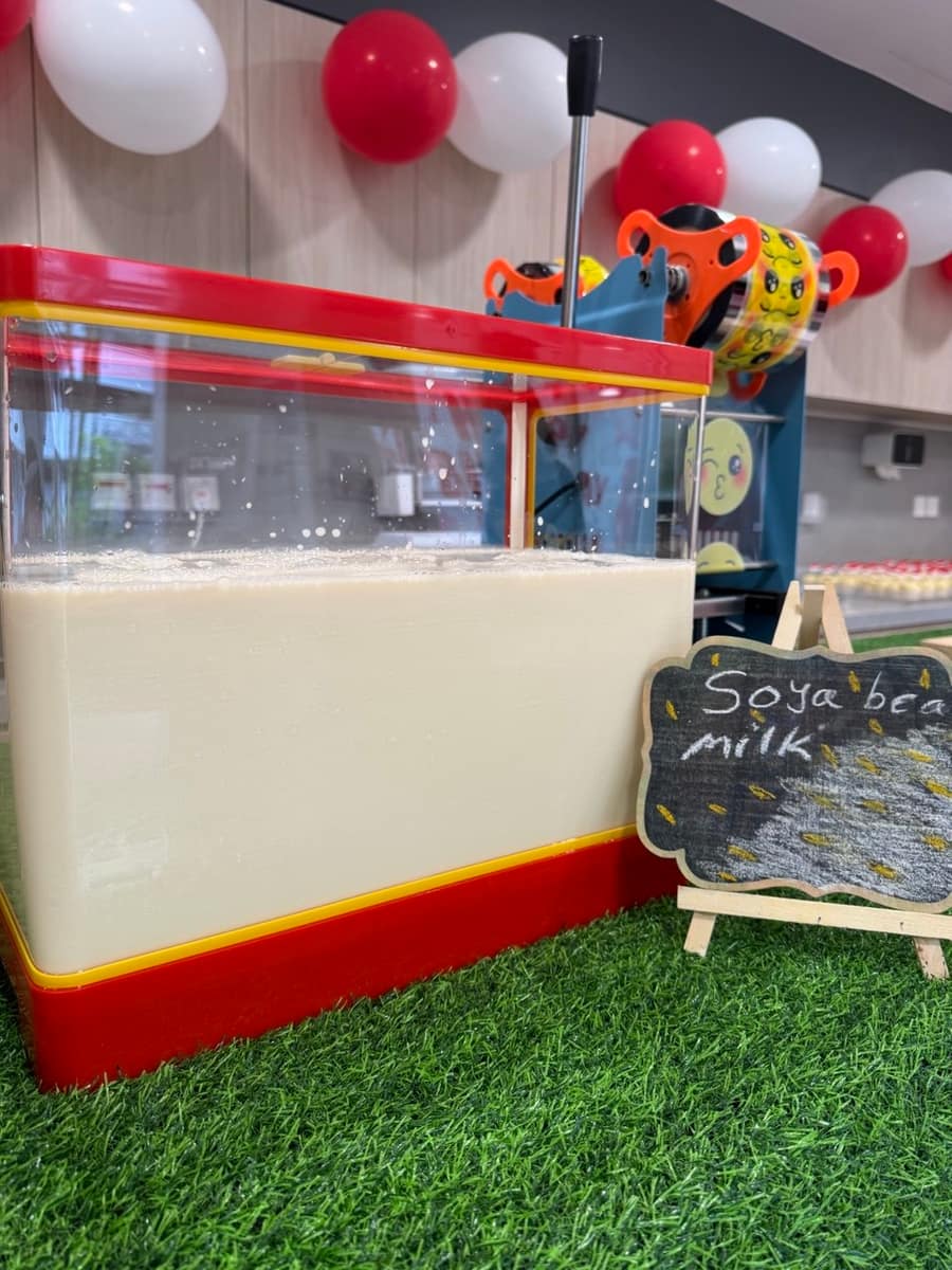 Soya bean milk drink station