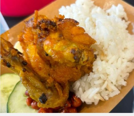 Nasi Lemak live station at a BounceParkSG event