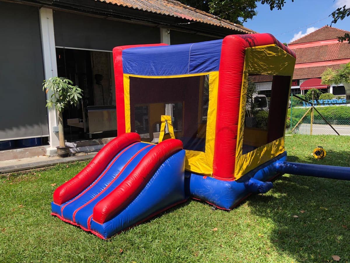 Bounce house with slide