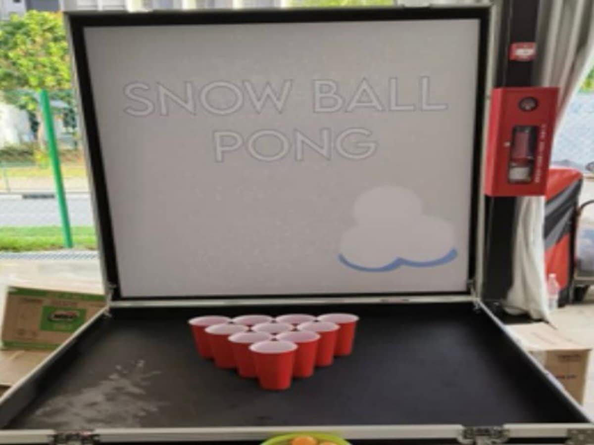 Snowball Pong carnival game by BounceParkSG