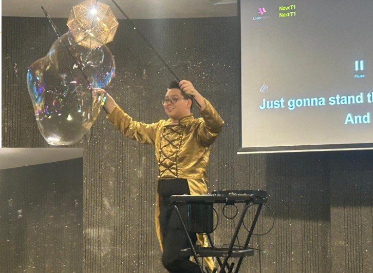 Bubble show by BounceParkSG